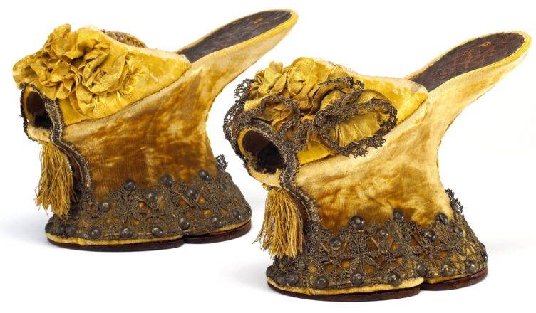 История изобретения каблуков и их популяризации