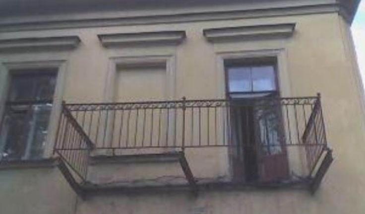Оригинальные балконы из серии "нарочно не придумаешь", 40 фото