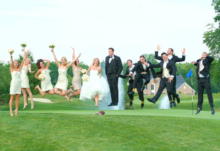 30 курьезных фото, мало похожих на те, которые принято делать на свадебных фотосессиях
