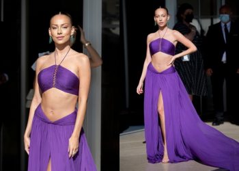 Самые интересные и необычные наряды звезд на красной дорожке в Каннах