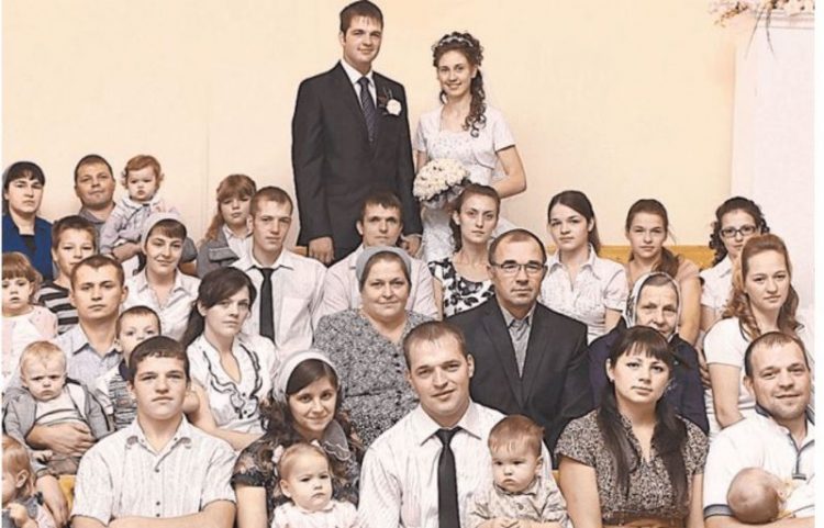 Сколько Бог даст: самые многодетные семьи в мире